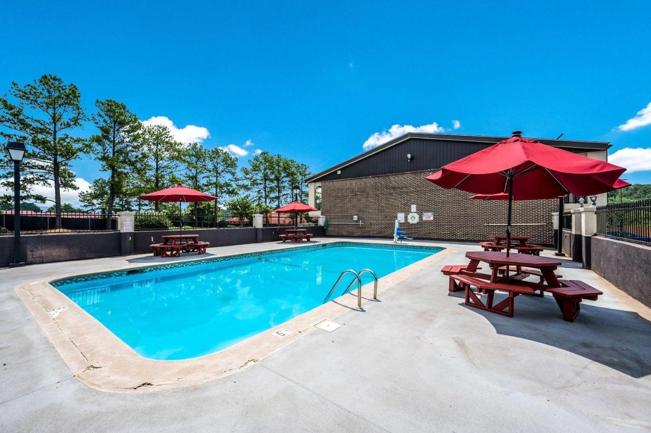 Econo Lodge Inn & Suites University Хънтсвил Екстериор снимка