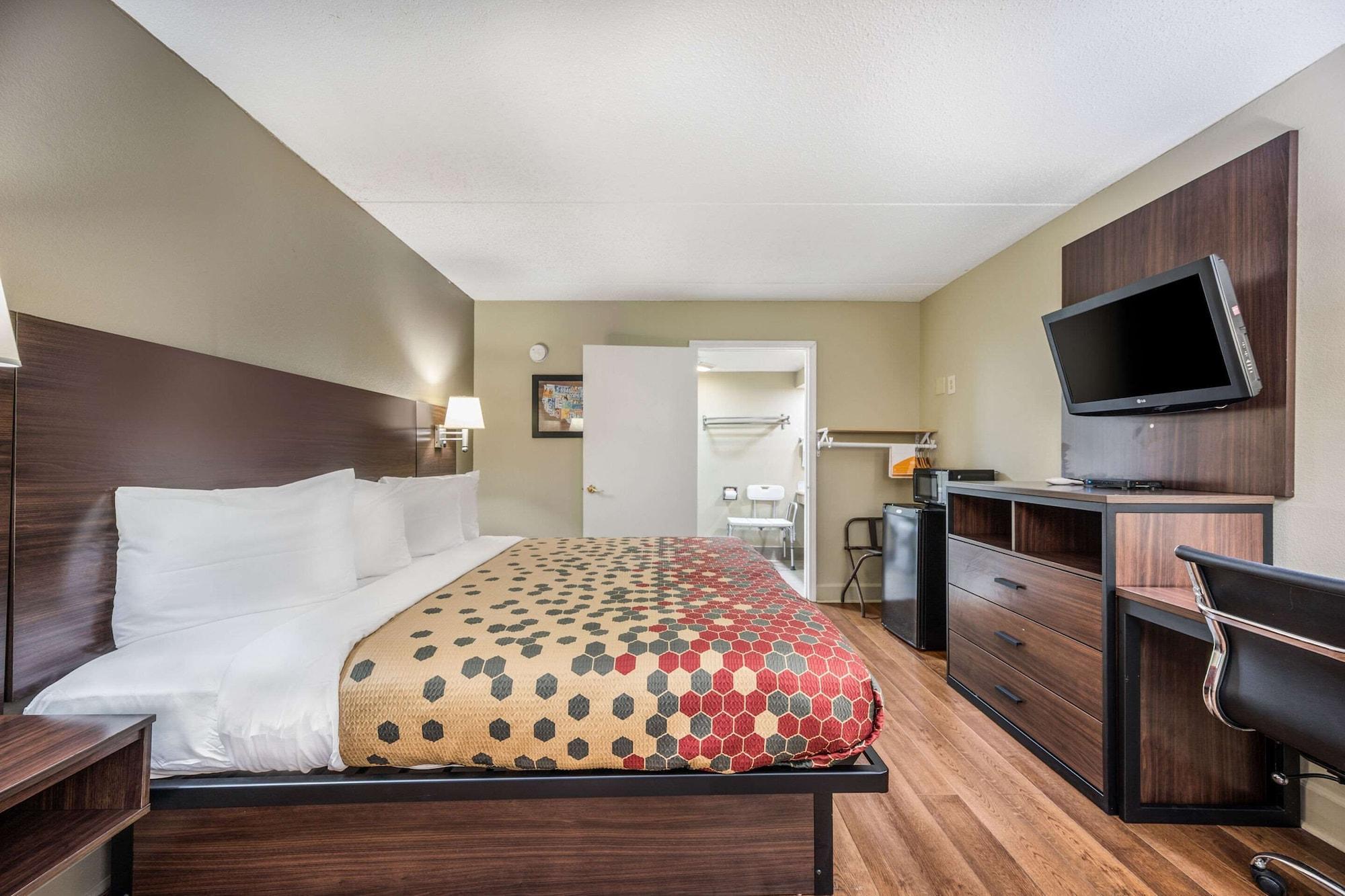 Econo Lodge Inn & Suites University Хънтсвил Екстериор снимка