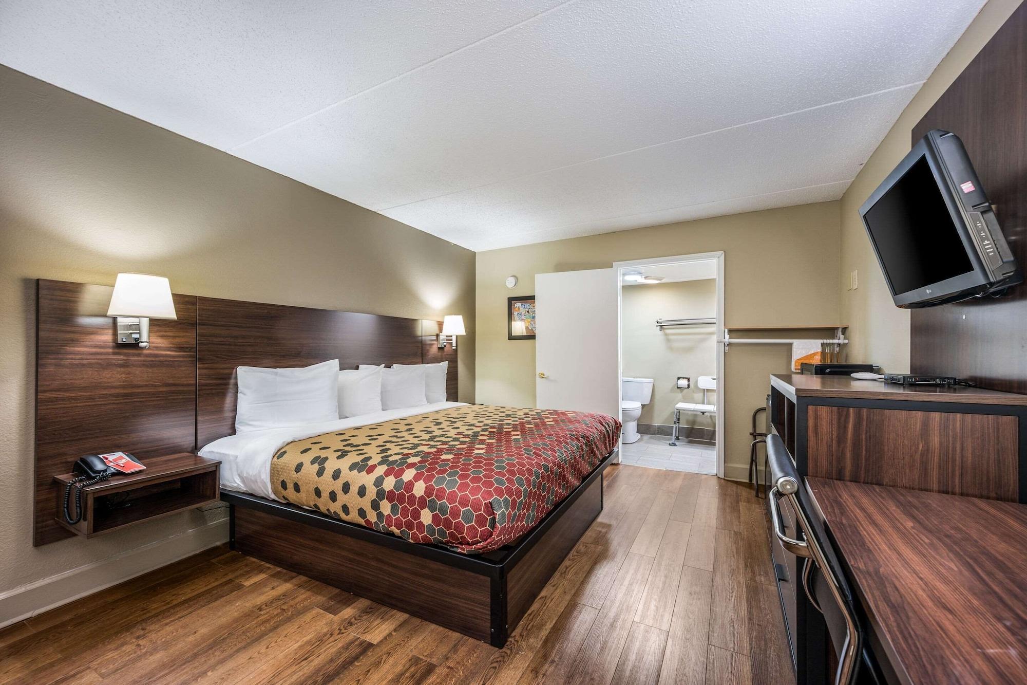 Econo Lodge Inn & Suites University Хънтсвил Екстериор снимка