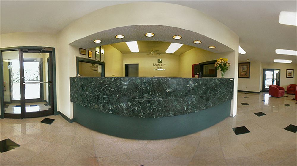 Econo Lodge Inn & Suites University Хънтсвил Екстериор снимка