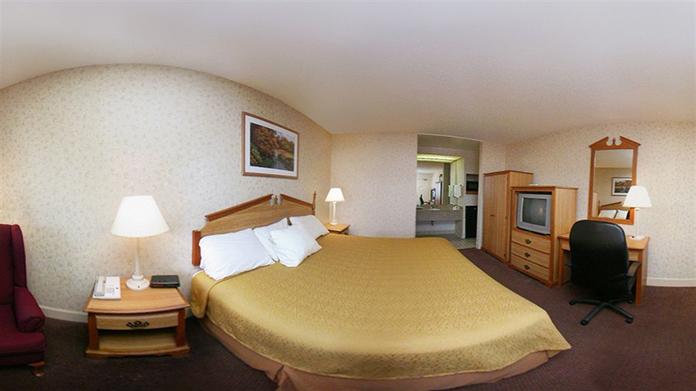 Econo Lodge Inn & Suites University Хънтсвил Екстериор снимка