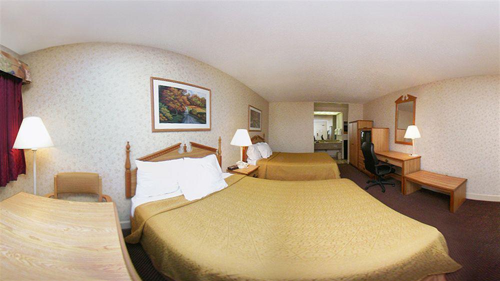 Econo Lodge Inn & Suites University Хънтсвил Екстериор снимка